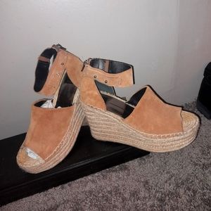Dolce Vita suede wedges size 8